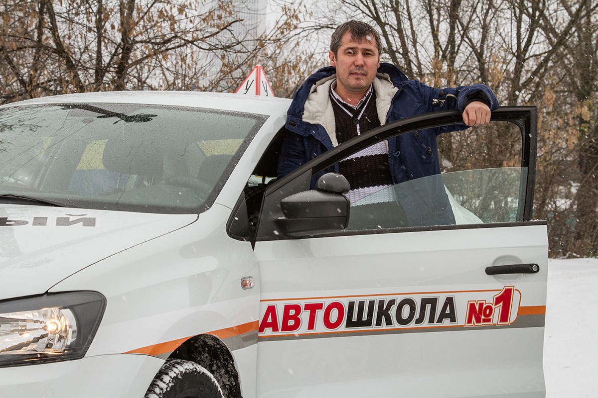 Дмитрий Балобанов - Инструктор по вождению в Автошколе №1